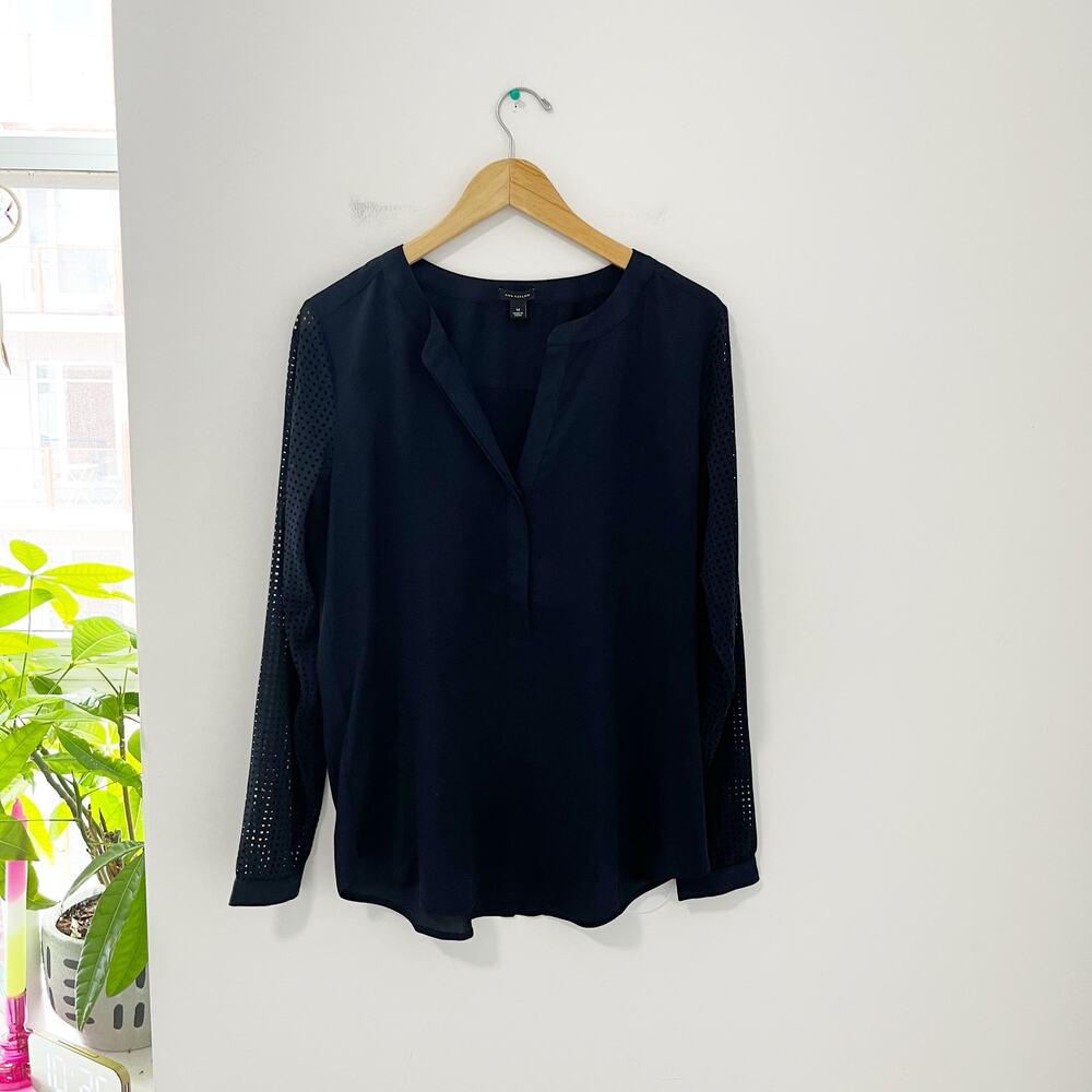 Ann Taylor Dark Blue Laser Cut Long Sleeve Blouse Size Medium